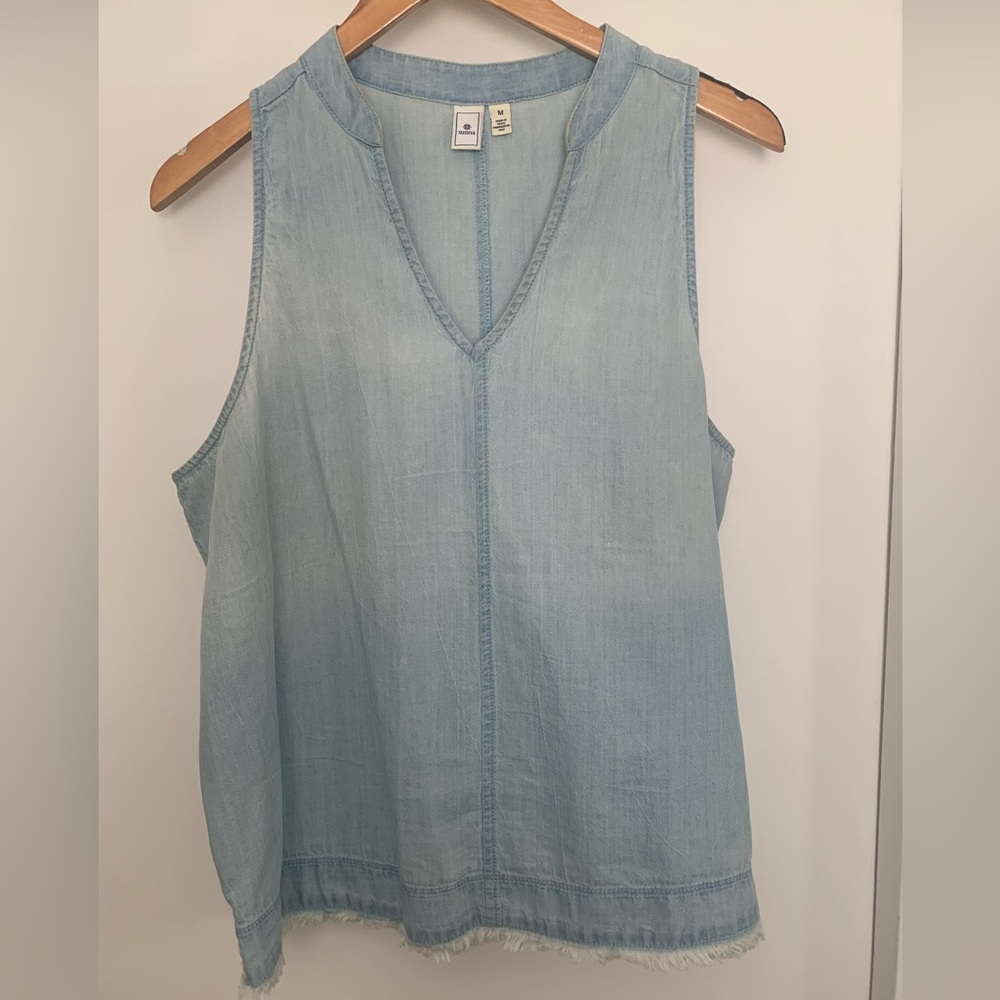 Susina Women’s Chambray Sleeveless V-Neck Top
